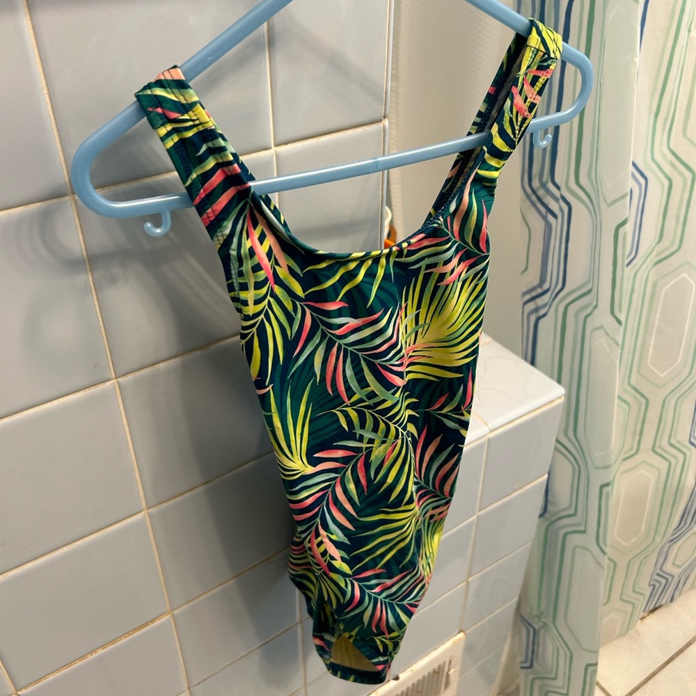 Lands End girls size 5 swimsuit